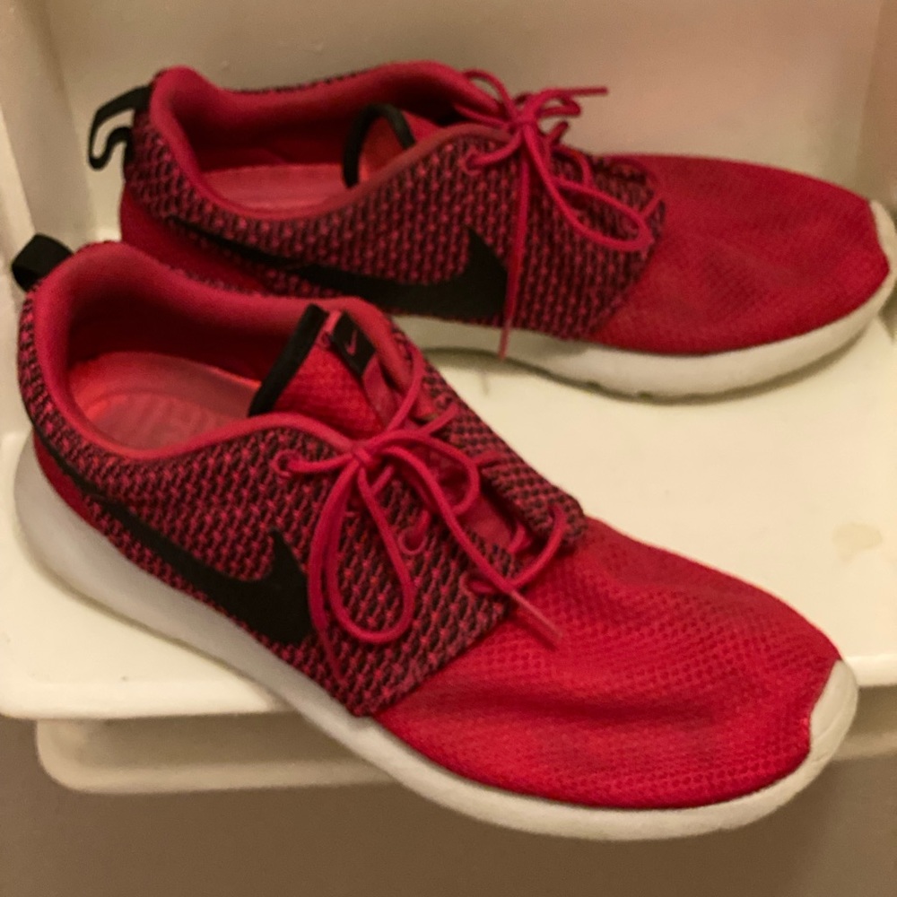 Nike Roshe run shoes